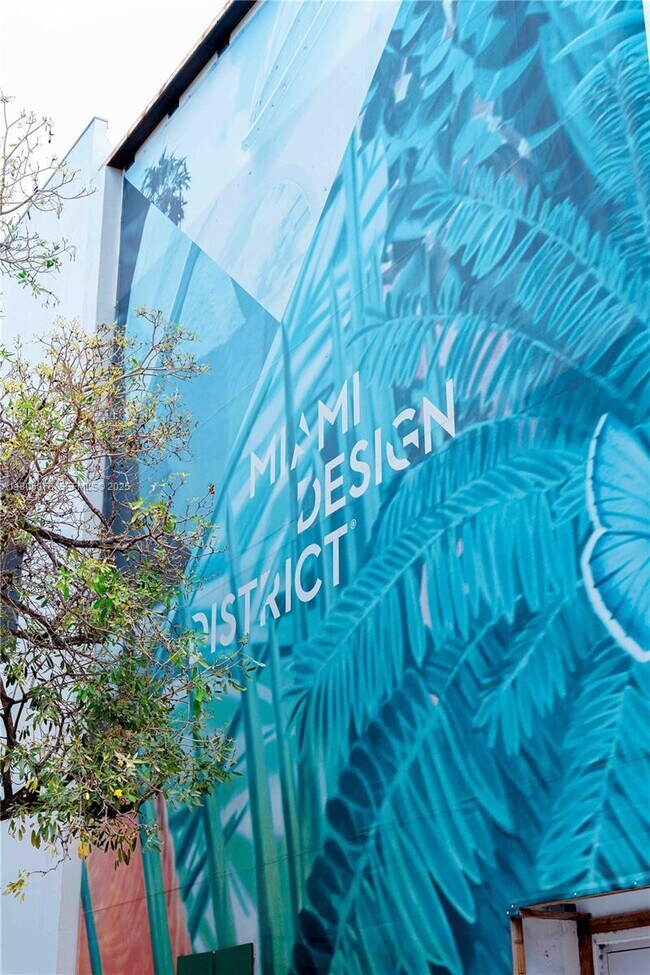 Building Photo - 120 NE 49th St