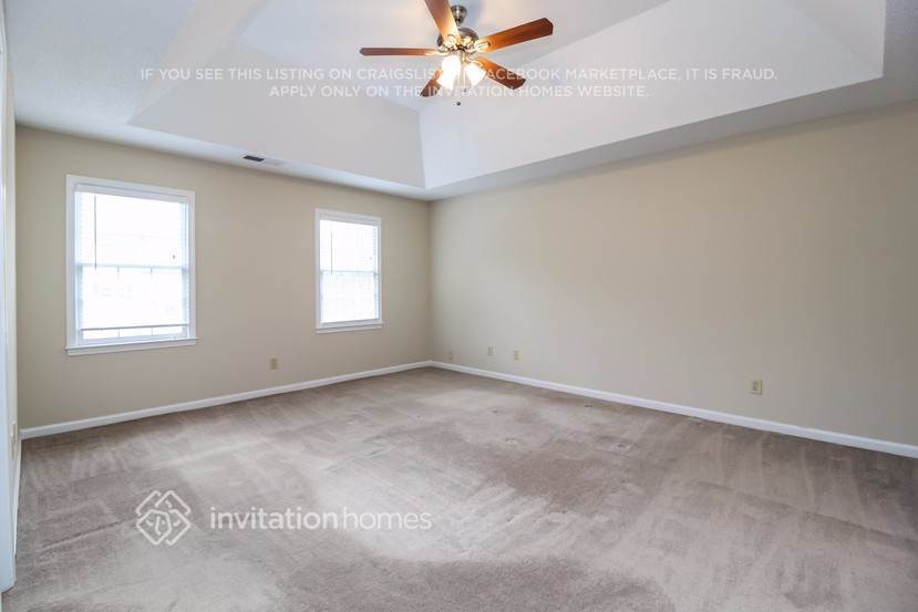 Building Photo - 2585 Loring Rd NW