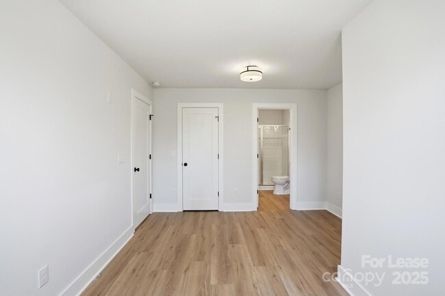 Building Photo - 1310 Carolyn Dr