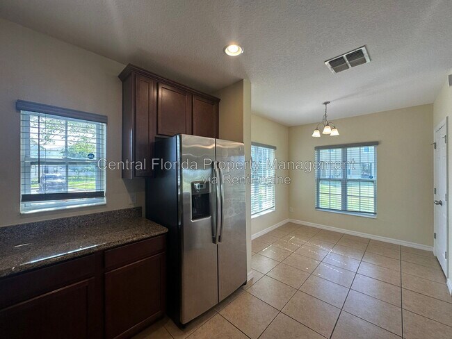Building Photo - 172 Primrose Dr
