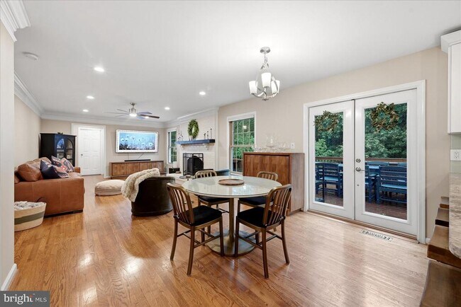 Building Photo - 911 Riva Ridge Dr