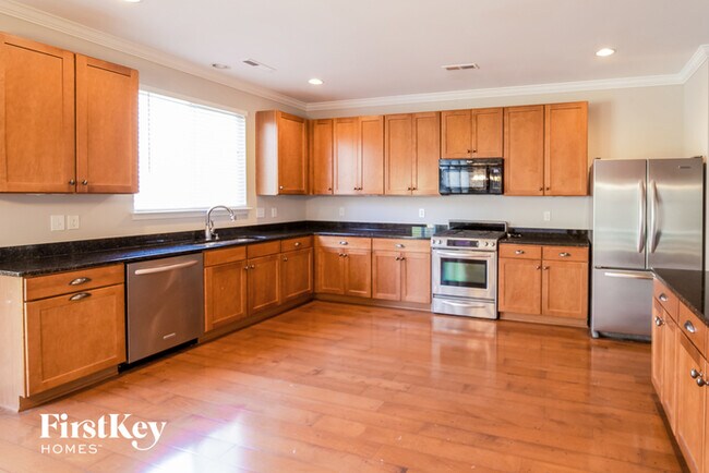 Building Photo - 7006 Meadowsweet Ln