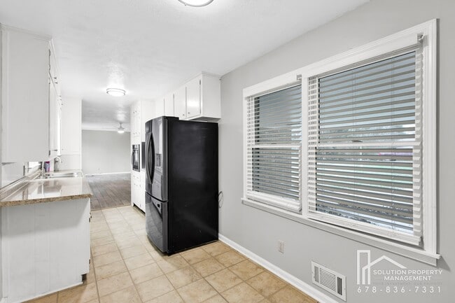 Building Photo - 3925 Chicamauga Dr