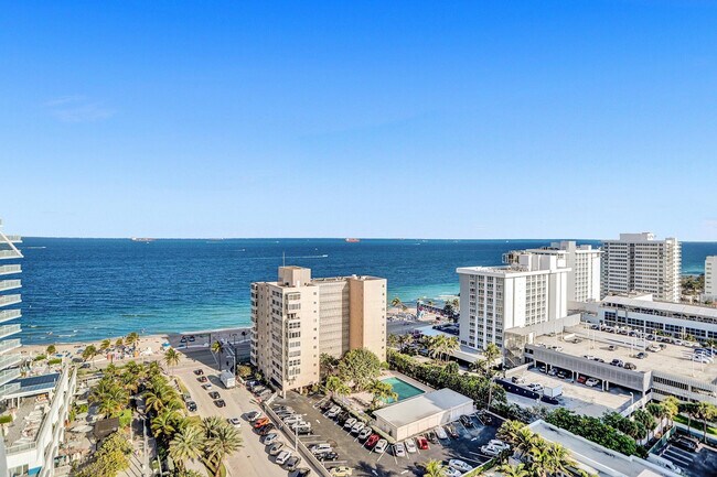 Building Photo - 3101 Bayshore Dr