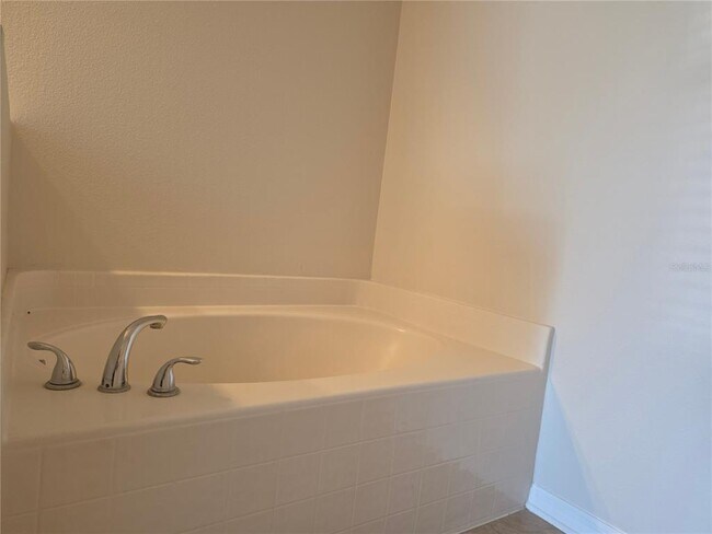 Building Photo - 311 Rambling Cir