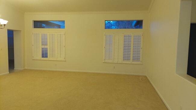 Building Photo - Excellent single story, 4 bedroom 3 bath home in Ashley Woods, a gated Granite Bay Neighborhood.