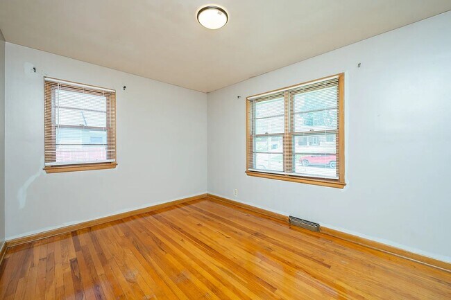 Building Photo - 6708 Madison Ave