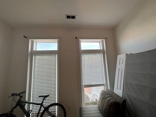 Building Photo - Very Spacious 4bdrm/2bth House on W CARY STREET in the Heart of VCU!!!