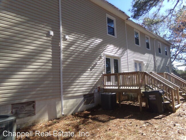 Building Photo - 2 br, 1.5 bath House - 6577 Commons Drive