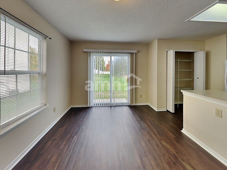 Building Photo - 6622 W Jefferson Ct