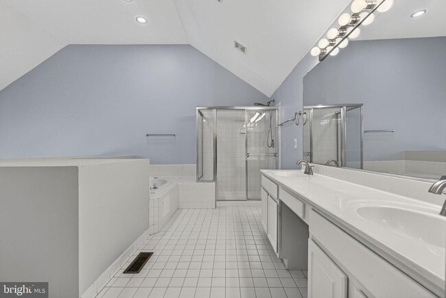 Building Photo - 2901 Mainstone Dr