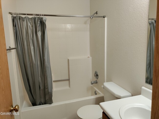 Building Photo - 3708 Fernwood St