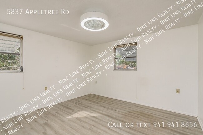 Building Photo - 5837 Appletree Rd