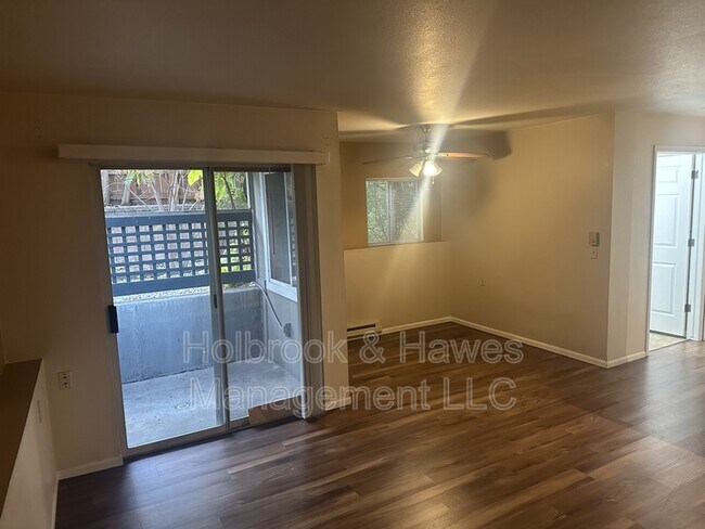 Building Photo - 4531 Boardwalk Dr