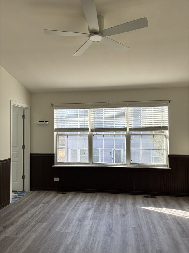 Building Photo - 711 Savannah Ln