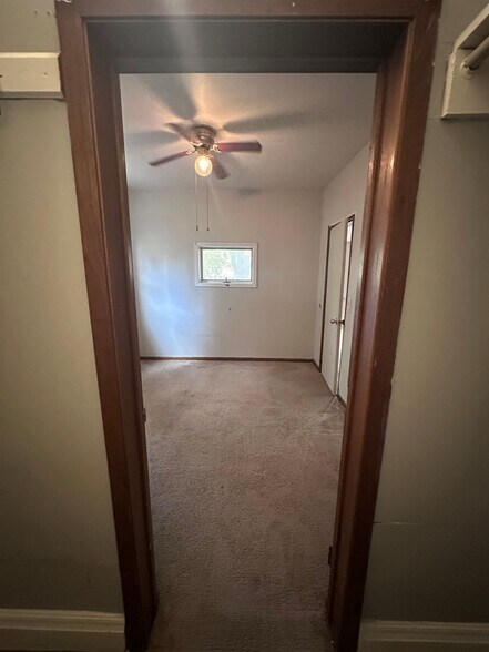 Building Photo - 629 Park Ave