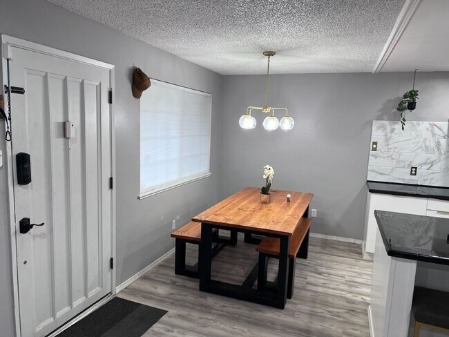 Building Photo - Desirable 3 bedroom/2 bath rambler located in Marysville