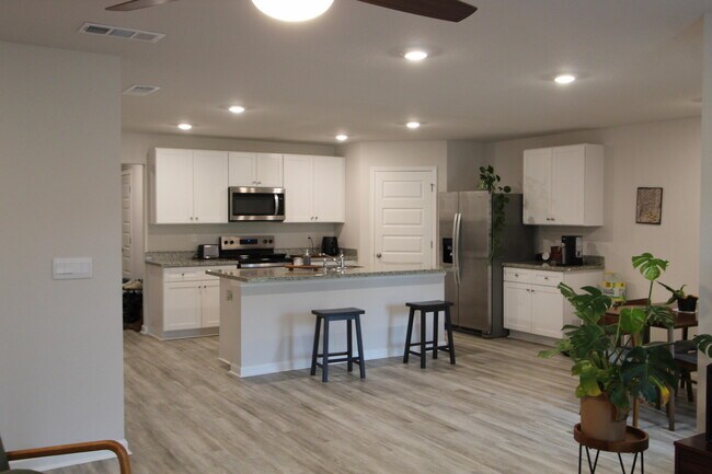 Building Photo - 3063 Jane Ln