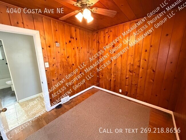 Building Photo - 4040 Costa Ave NE