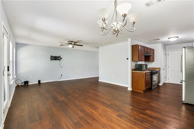 Building Photo - 1221 Rockfield Cir