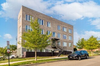 Building Photo - Totally Awesome in Trinidad! 3 bed + 2.5 BA on 2 levels