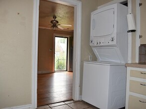 Building Photo - (2) Bed/(1) Bath in Core Norman Avail NOW!