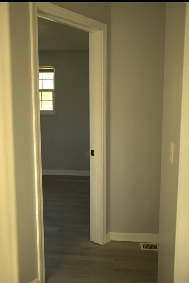 Building Photo - 32568 Electric Blvd