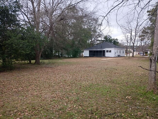 Building Photo - 1042 E Peachtree St