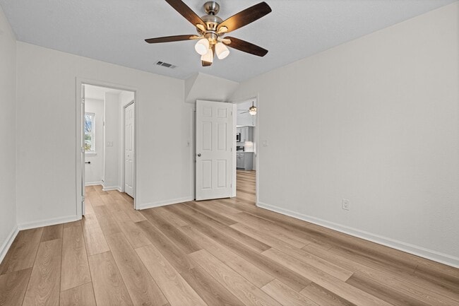 Building Photo - 112 Kristine Blvd