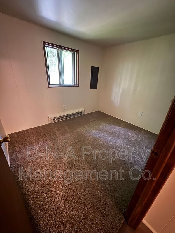 Building Photo - 1513 Locust Ln