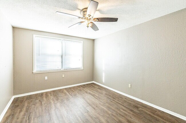 Building Photo - 3814 32nd St