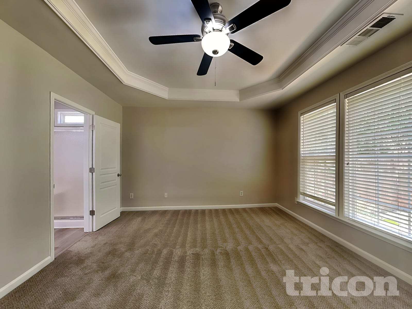 Building Photo - 6740 Waveland Dr