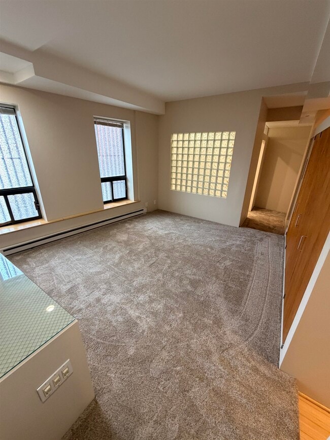 Building Photo - 401 State Street