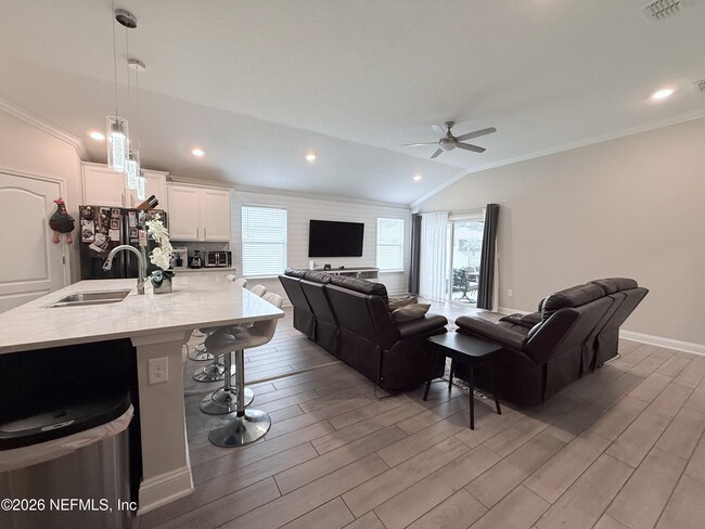 Building Photo - 171 Granite Ave