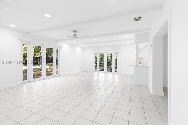 Building Photo - 16412 SW 74 CT