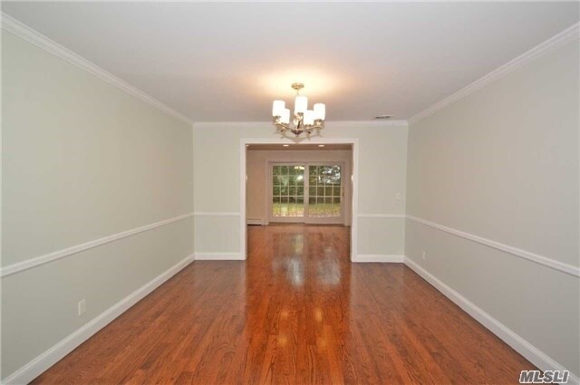 Building Photo - 30 Grist Mill Ln