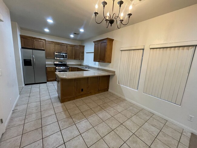 Building Photo - 863 Park Walk Ave