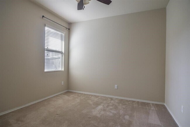 Building Photo - 11427 Barbican Court