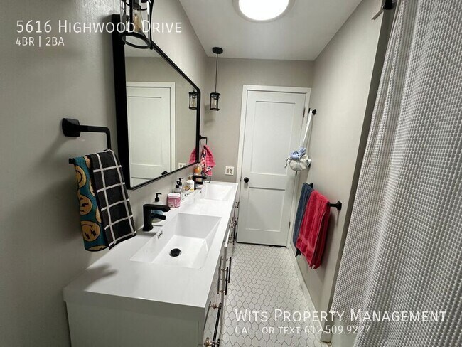 Building Photo - 5616 Highwood Dr
