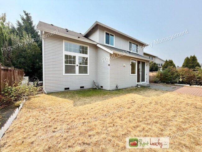 Building Photo - Beautiful 4 Bedroom Home in Lakeland Hills! High Ceilings, Natural Light, and Generous Layout!