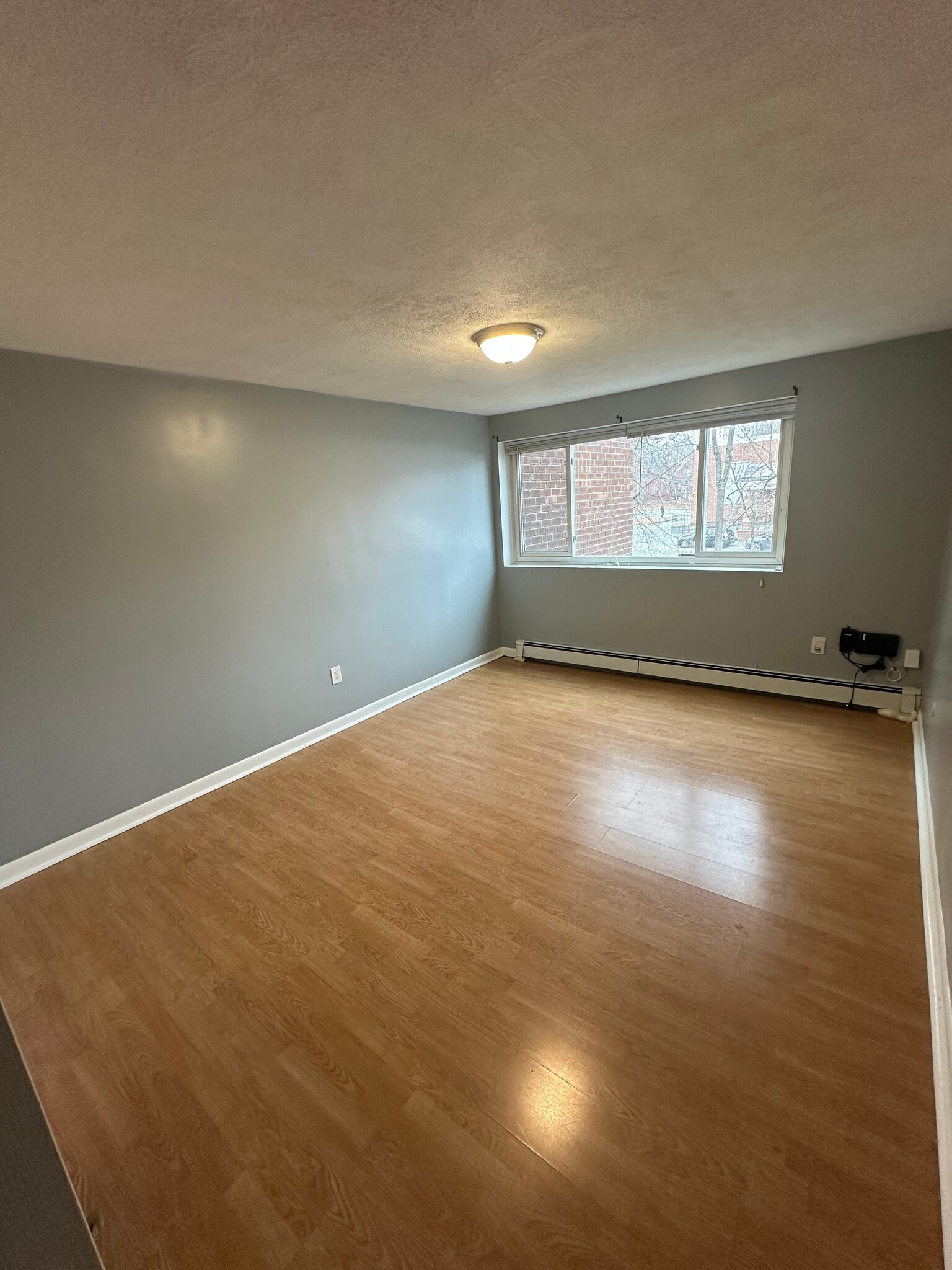 Building Photo - 31 Jones Ter