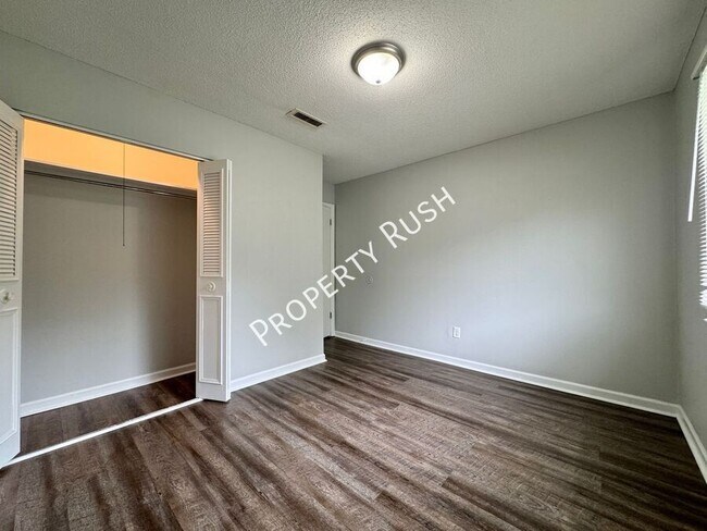 Building Photo - 52 Frawley Rd