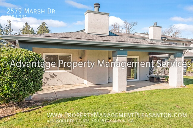 Building Photo - 2579 Marsh Dr