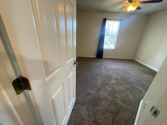 Building Photo - 5114 Whitehurst Ln