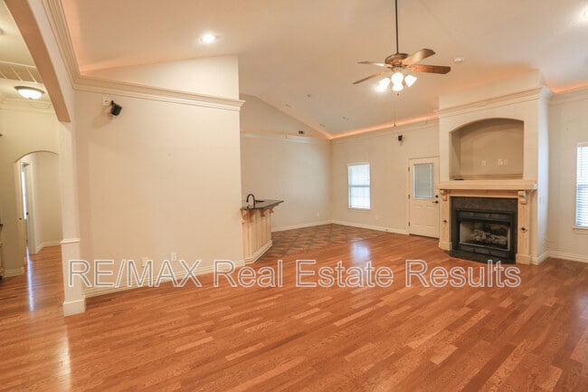 Building Photo - 3505 SW Cranbrook Ave