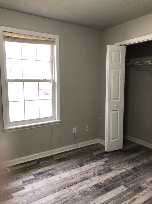 Building Photo - 430 Secretariat Dr