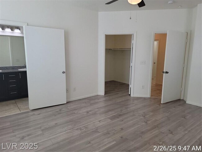 Building Photo - LOCATED JUST MINUTES FROM NELLIS AFB IN GU...