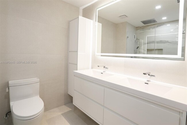 Building Photo - 11 Island Ave