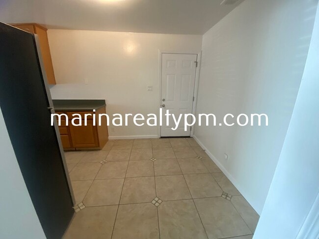 Building Photo - Charming 3 bedroom, 2 bathroom home locate...
