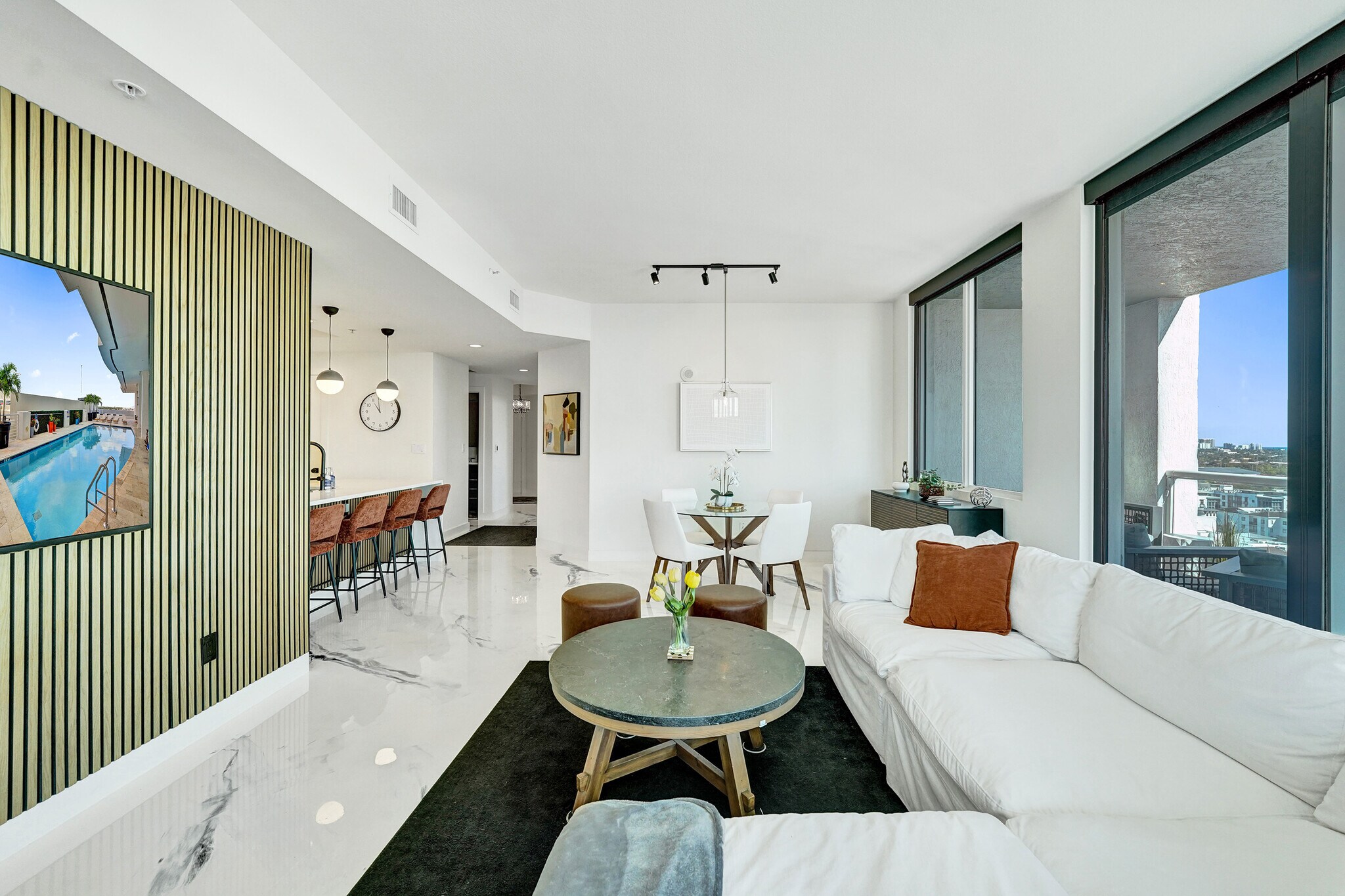 Building Photo - 315 NE 3rd Ave